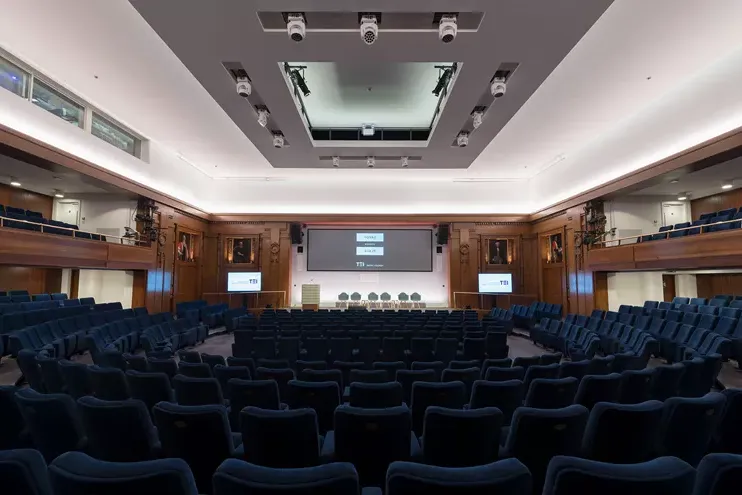 Kelvin Lecture theatre at 新萄新京十大正规网站 Savoy Place, London